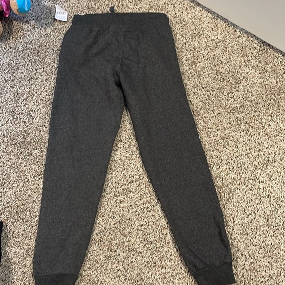 Boys size 10/12 sweatpants - Picture 4 of 6